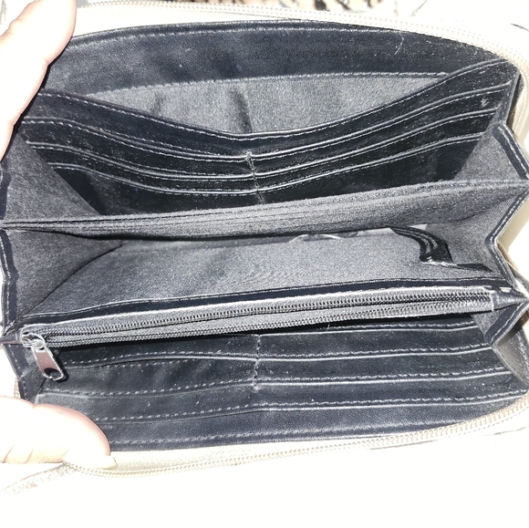 Dynamite Wallet - Picture 3 of 4